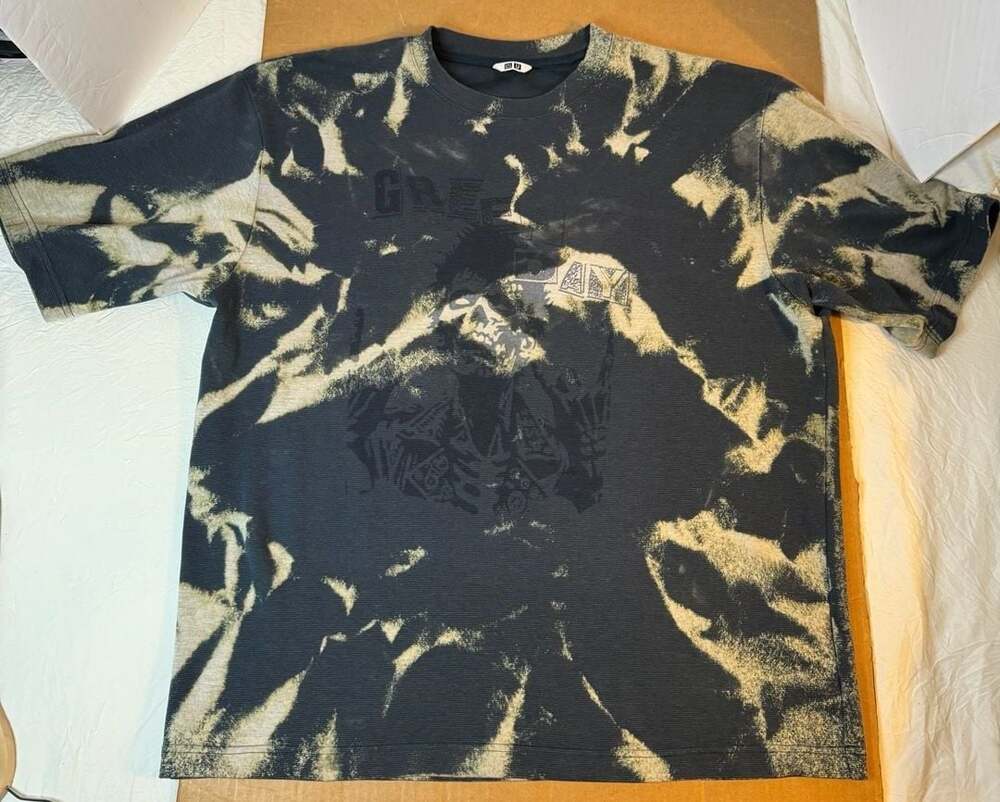 Uniqlo U Airism Bleach Wash Graphic T-Shirt XL Green Day They Live Graphic